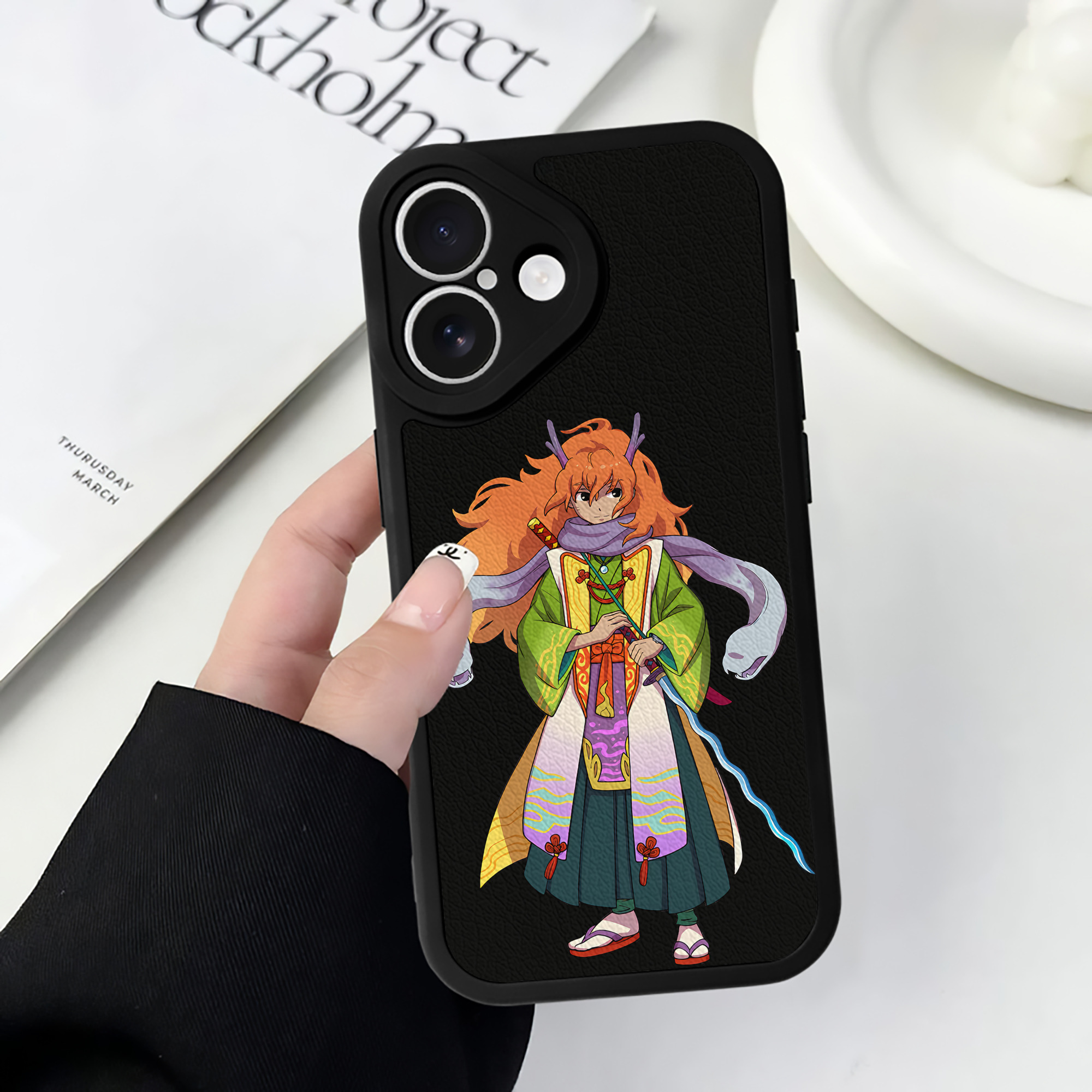 （画像用） 妖怪ウォッチ Yo-kai Watch 【iPhone 16シリーズ対応】シリコンスマホケース（レザー調） 材質：シリコン